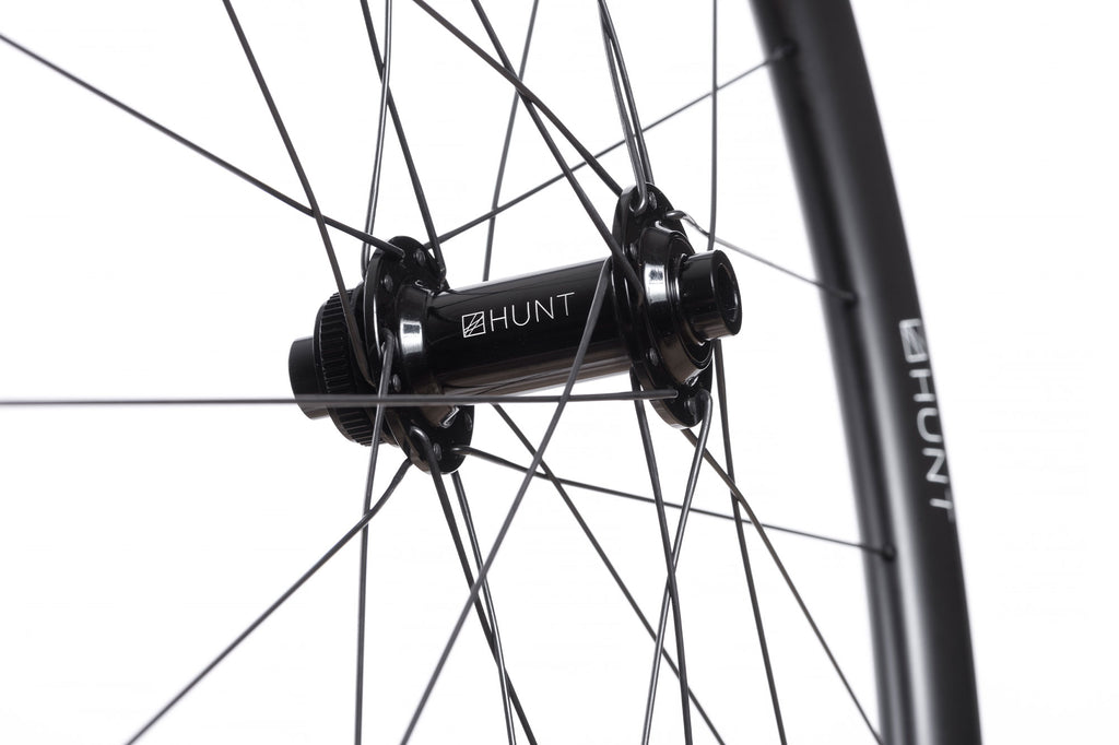 <h1>Spokes</h1><i>Our team has further tuned the ride quality of the 30 Carbon Disc by selecting narrower gauge (TB2015) spokes for the front wheel to provide compliance, with slightly thicker gauge spokes (TB2016) in the rear for increased power transfer.</i>