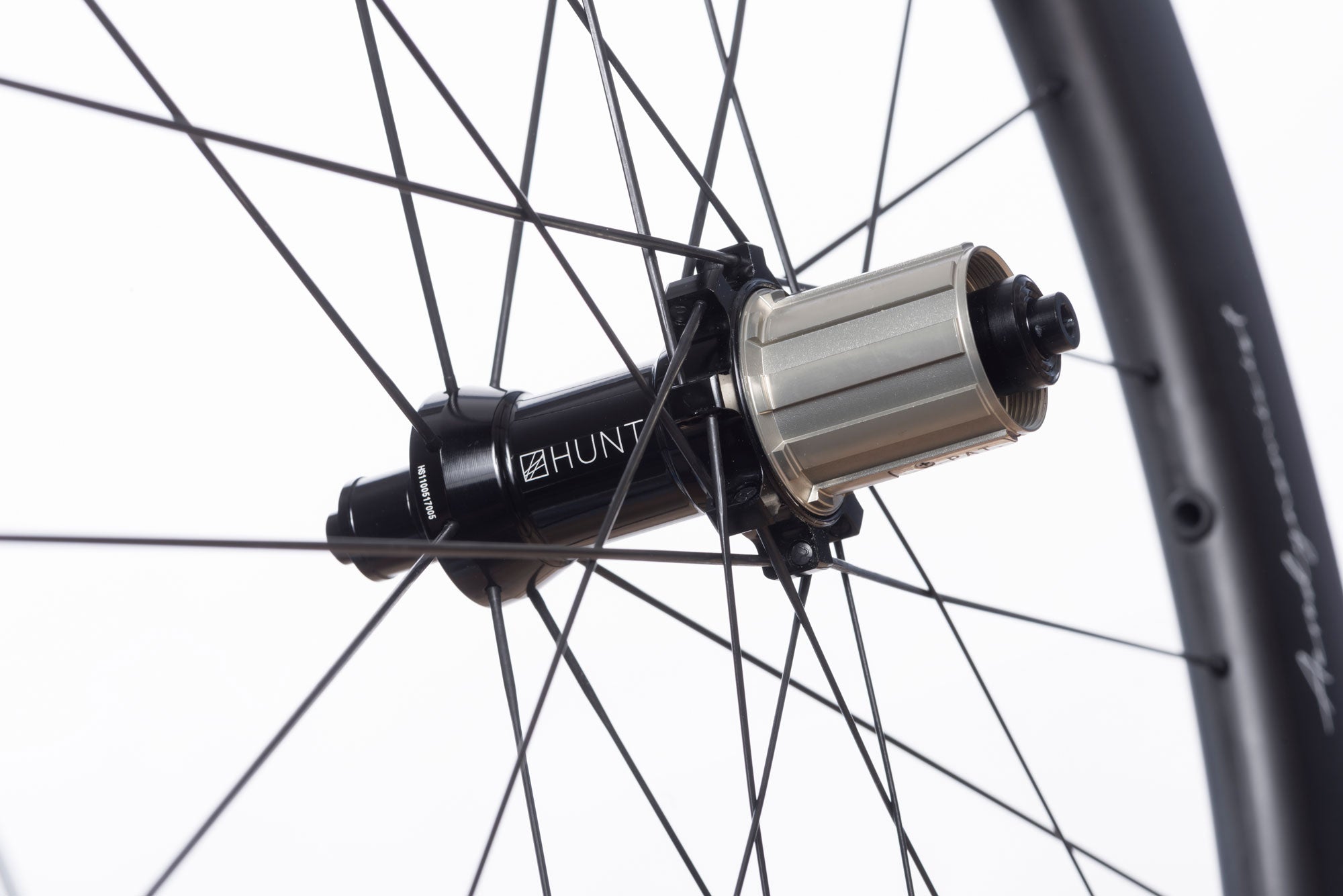 <h1>FREEHUB BODY</h1><i>Featuring 3 multi-point pawls with 3 teeth each and a 48t ratchet ring. The result an impressively low 7.5˚ engagement angle. Durability is a theme for HUNT, and so all our freehub bodies have Steel Spline Insert re-enforcements to provide excellent durability against cassette sprocket damage often seen on standard alloy freehub bodies. Includes 2 CeramicSpeed bearings in the body.</i>
