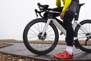 TyresAt HUNT we enjoy the puncture resistance and grip benefits of tubeless on our every-day rides so we wanted to allow you the same option, but of course these tubeless-ready wheels are also designed to work perfectly inner tubes, just use tubes in tubeless ready tyres.